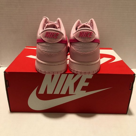 Nike Dunk Low Triple Pink - Picture 3 of 5